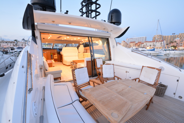 SUNSEEKER PREDATOR PRIVATE CHARTER - Yacht Hire Algarve